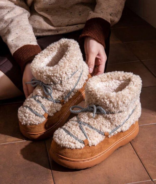 Bottes d’intérieur en laine pour femme